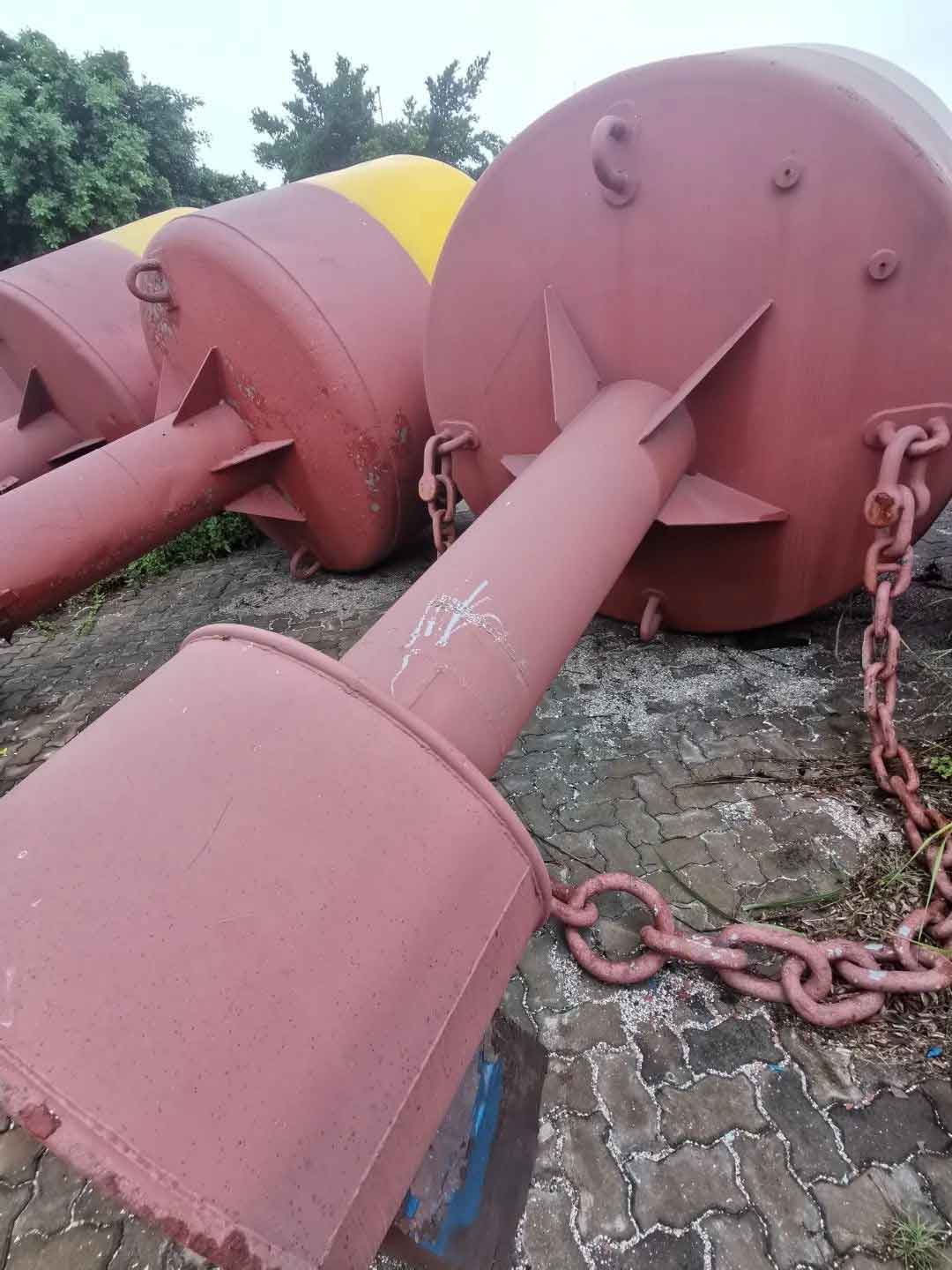 saddle chains on buoys