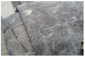 Check and mark the damaged area of ship launching airbags