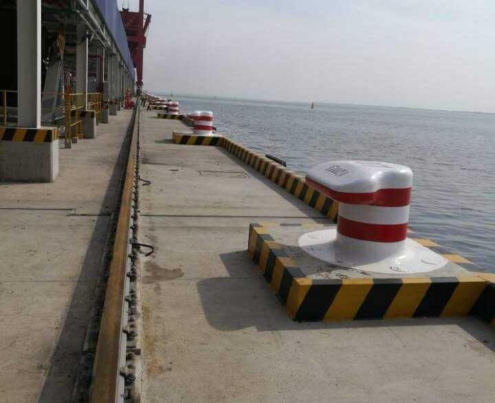 What is the difference between bollards and cleats on a boat?
