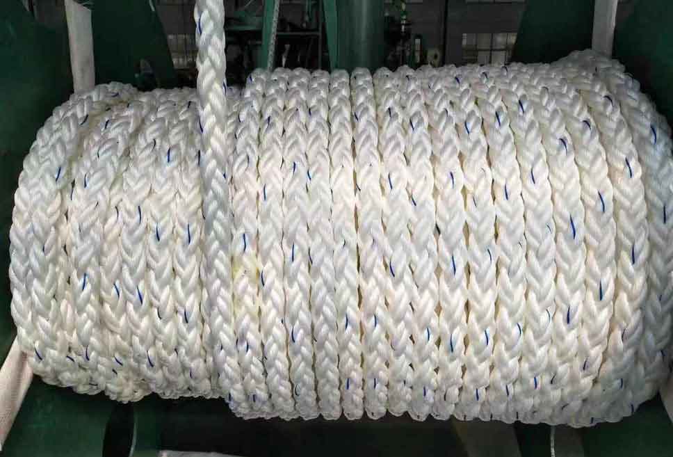 How to reasonably use mooring ropes for mooring arrangements?