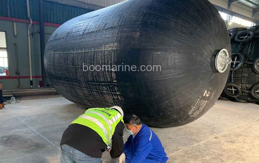 8pcs Pneumatic Fenders Delivered to Europe