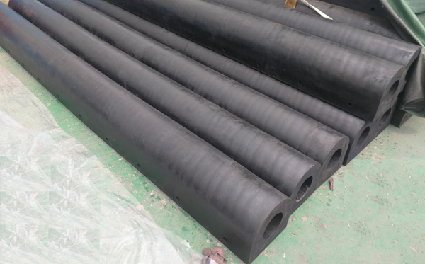 Rubber Fenders Reveal the Secret to Safe Berthing Of Ships
