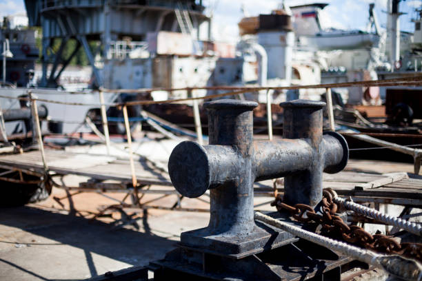 What is the Difference Between Marine Bollard and Bitts?