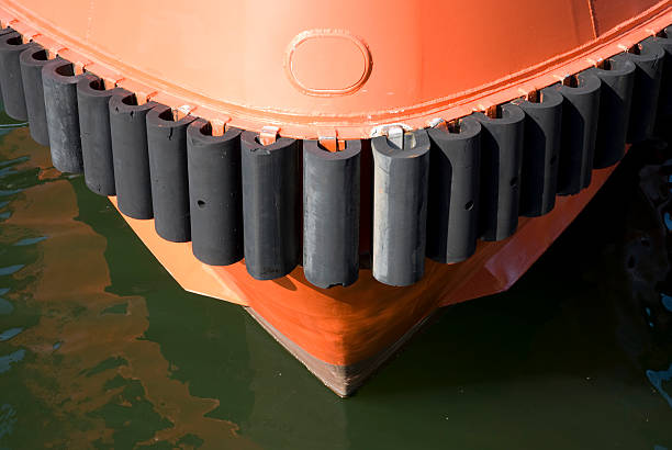 Natural Rubber vs Synthetic Rubber in Marine Fender Manufacturing: Key Differences and Applications