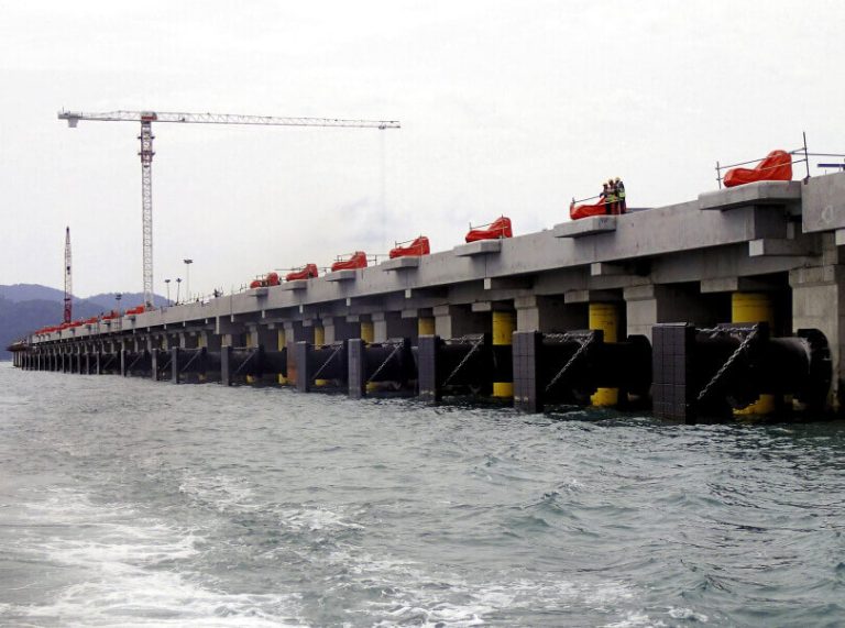 How to Choose the Right UHMW-PE Fender Pad for Your Marine Fender System?